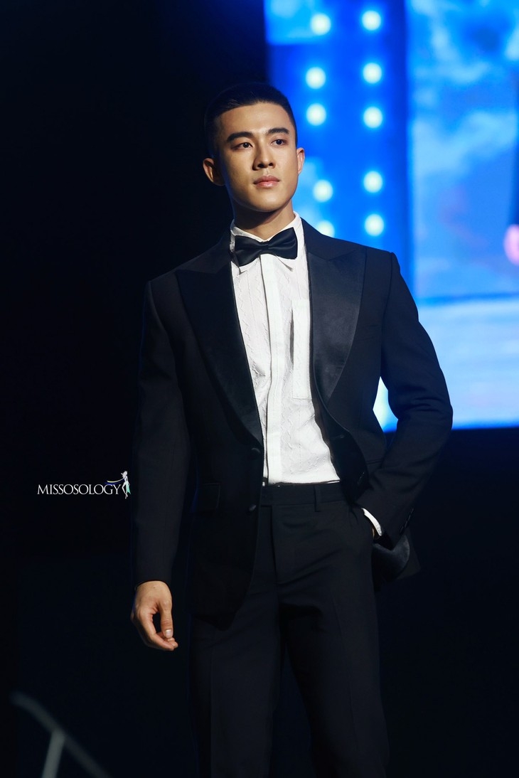 Model Cong Vinh secures Top 10 spot at Mister International 2025